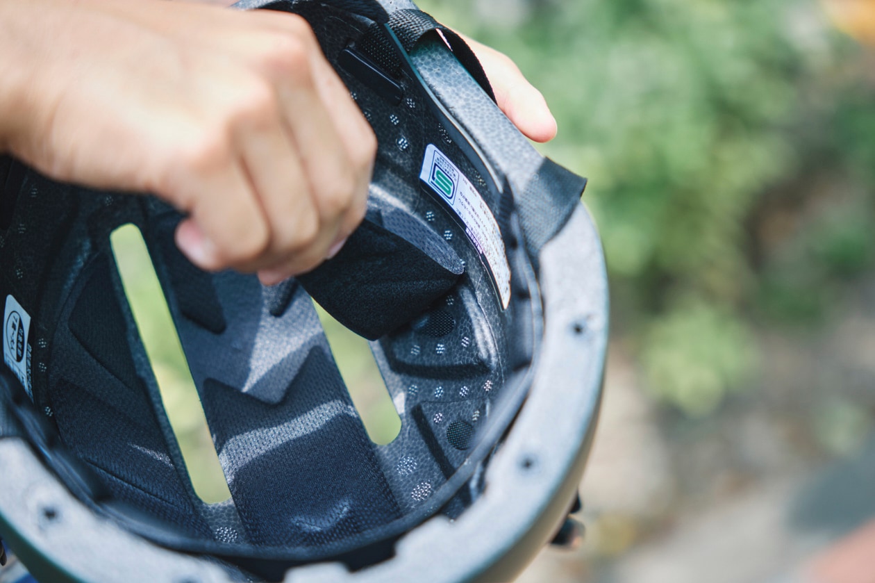無印良品の自転車ヘルメットの取り外しができるインナーパッド