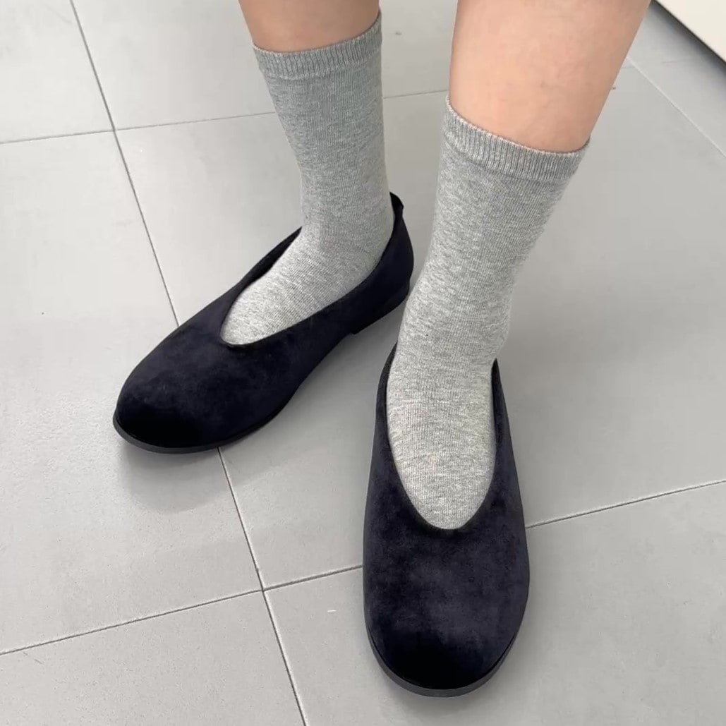 無印良品のベロア深履きシューズ