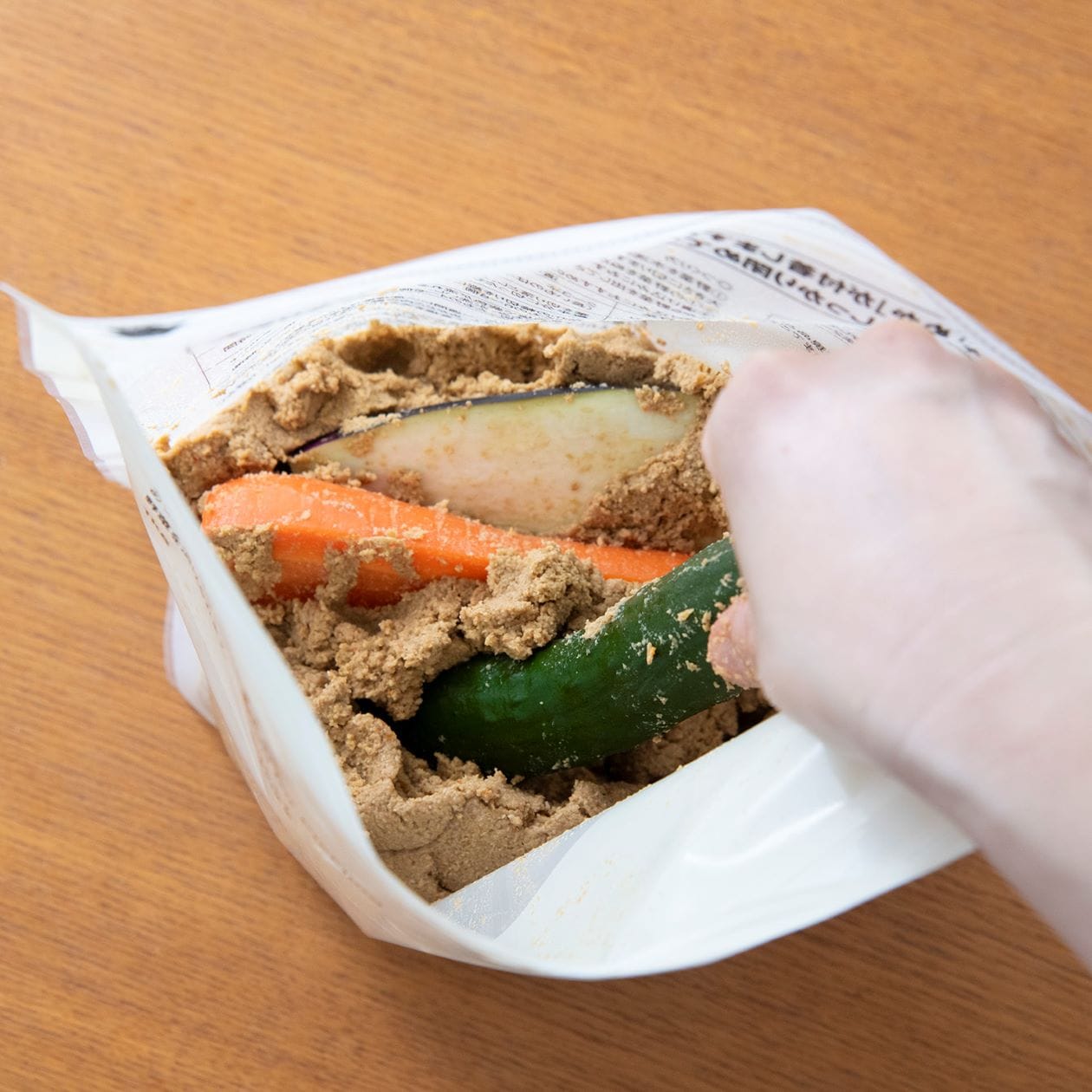 夏野菜をおいしく食べる「ぬか漬け」のすすめ_ivM880