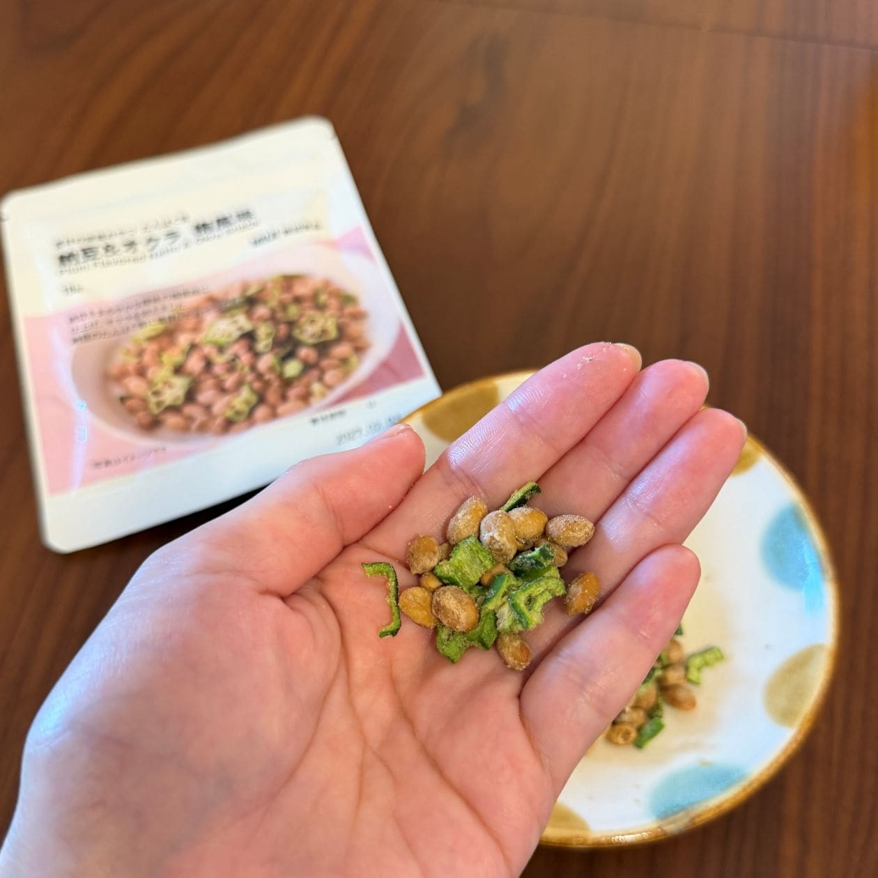 無印良品『素材の栄養おやつ たんぱく質 納豆＆オクラ 梅風味』を使ったおつまみ