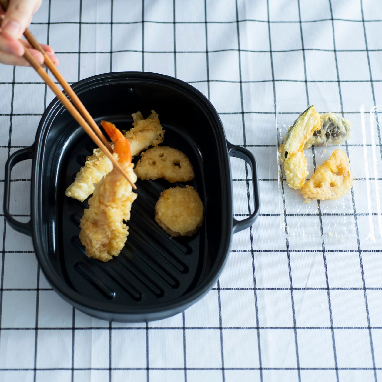 無印良品『レンジで焼き料理 グリルプレート』でお惣菜の天ぷらをリベイク