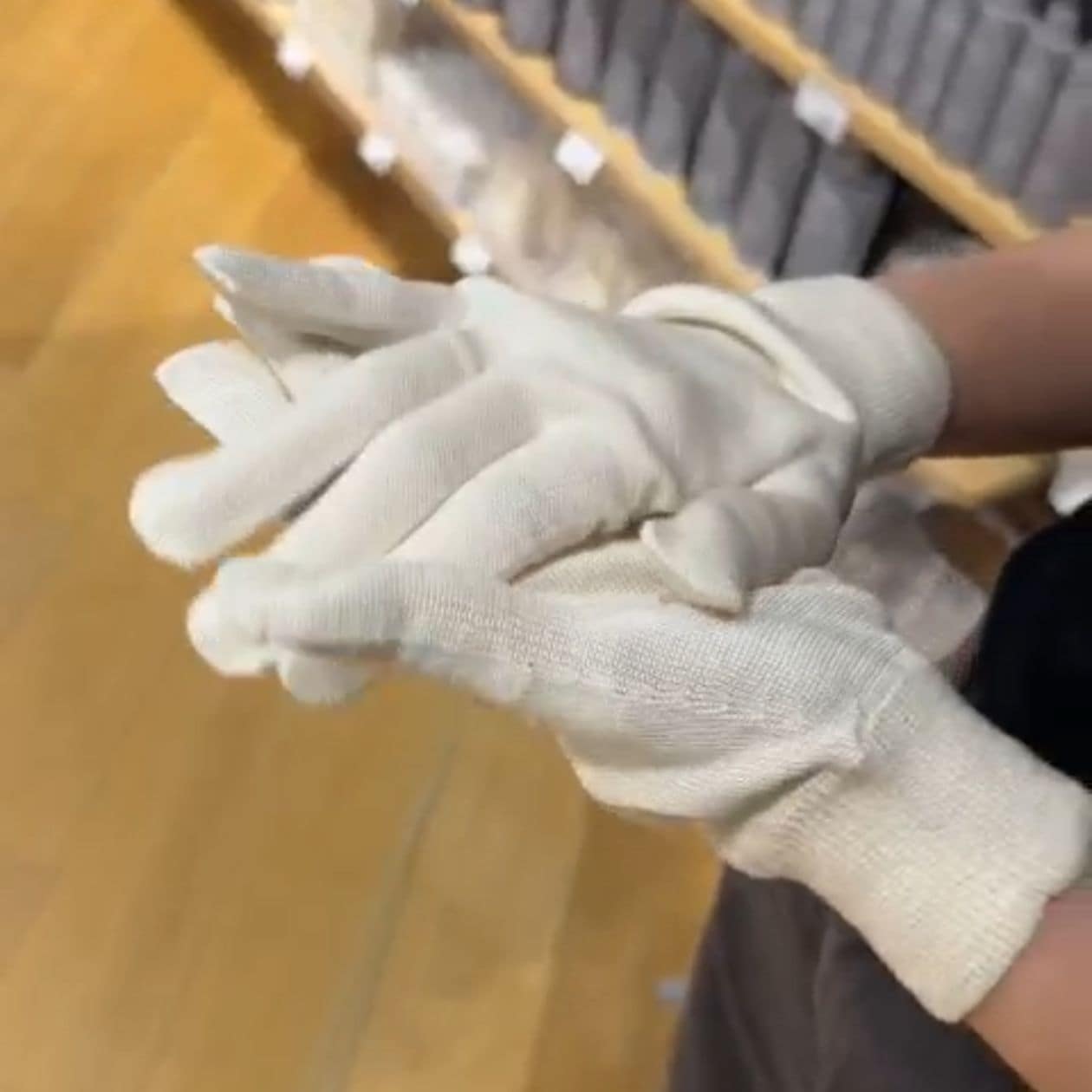 無印良品のシルク手袋