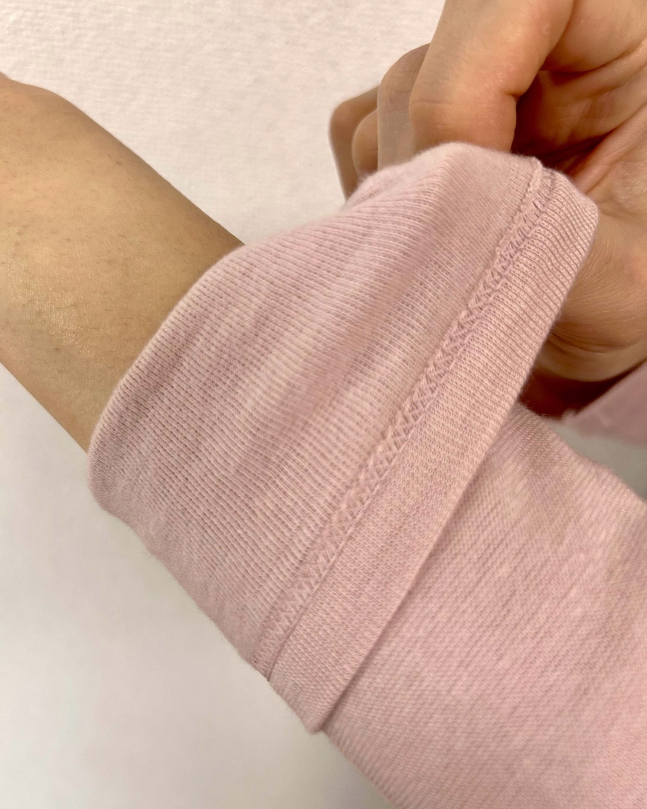 無印良品のあったか綿 厚手 クルーネック長袖Tシャツ ライトピンク