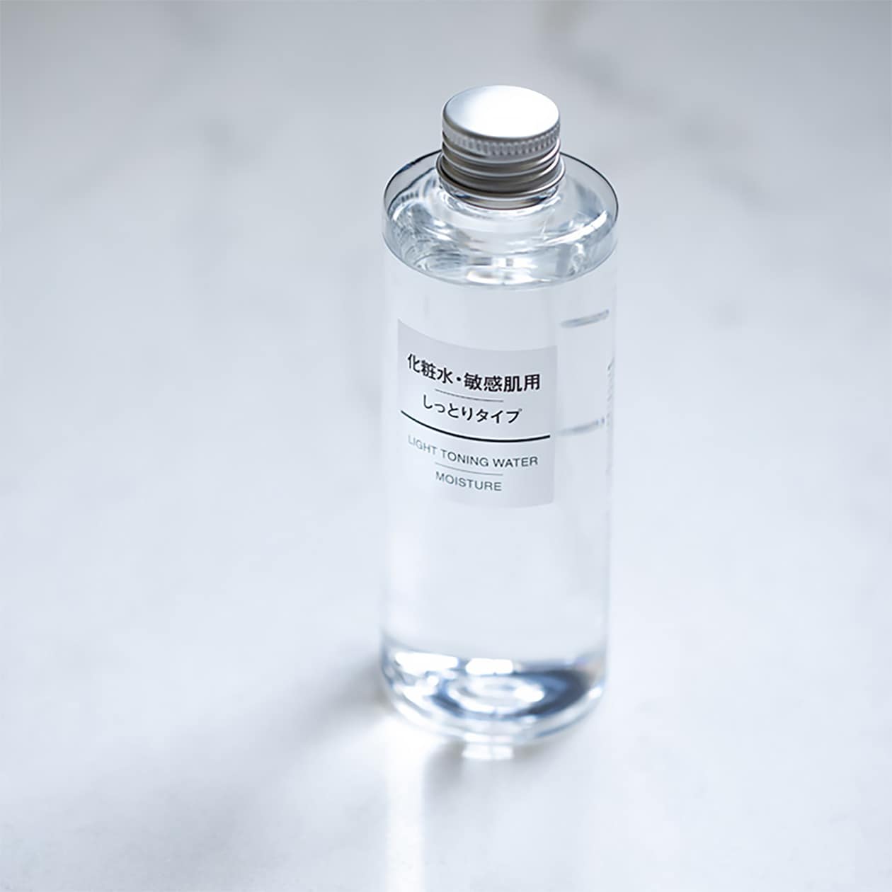 化粧水や乳液のボトル 自分で詰める水のボトル を回収しています 無印良品