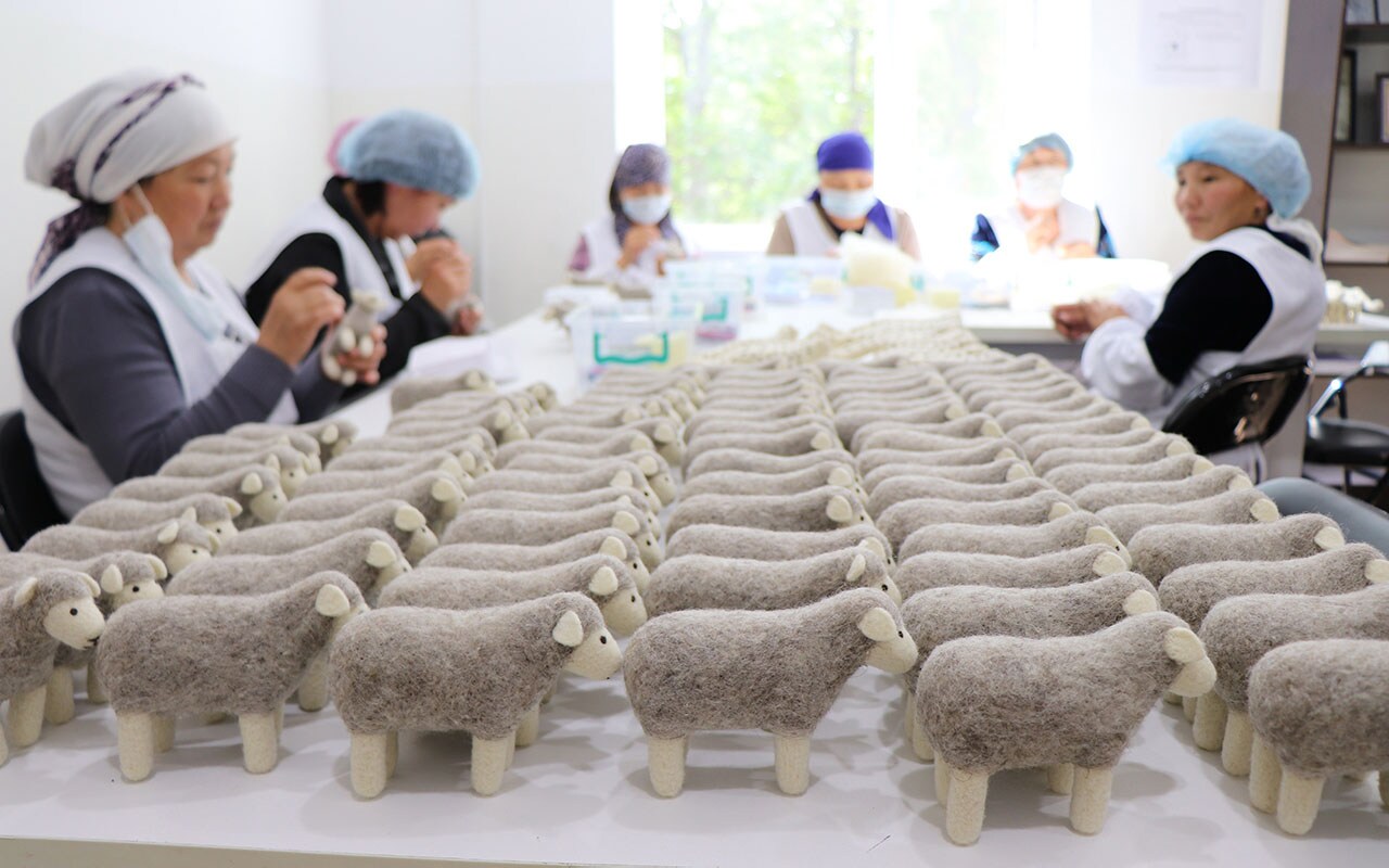 ウールフェルト動物ひつじ グレー Found Muji キルギス 通販 無印良品