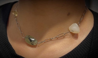 世界にひとつだけ、天然石のアクセサリーをつくろう