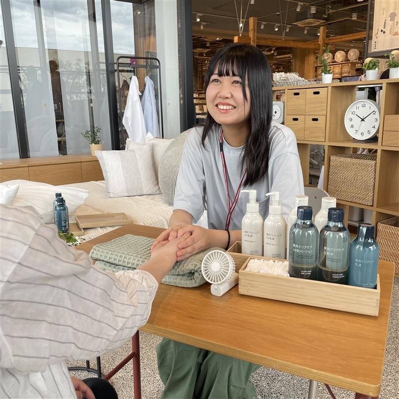 無印良品の《ヘルス＆ビューティーアドバイザー》に学ぶ『夏のスキンケア体験会』