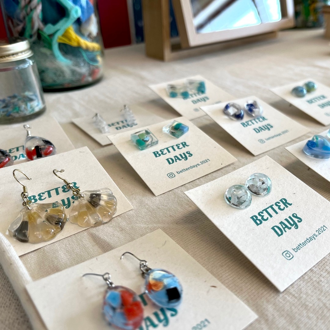 海洋プラスチックを再利用したピアス、イヤリング制作のワークショップ