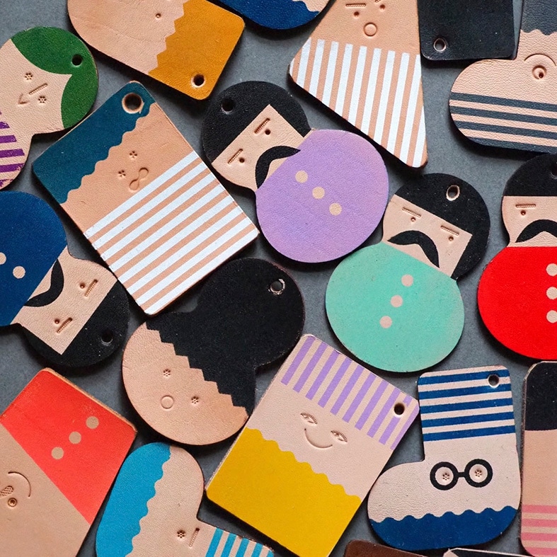 ヌメ革とシルクスクリーンで ”かおキーホルダー” をつくろう