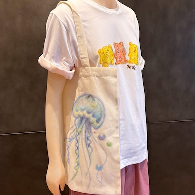 クレヨンで彩るオリジナルアイテム作り