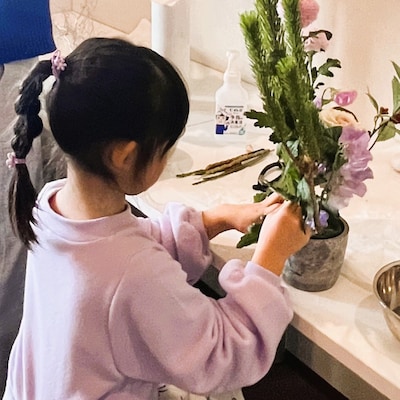 「夏休み！親子とこどものはじめての生け花ワークショップ」