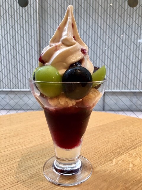 キービジュアル画像：＊ぶどうのパフェ＊