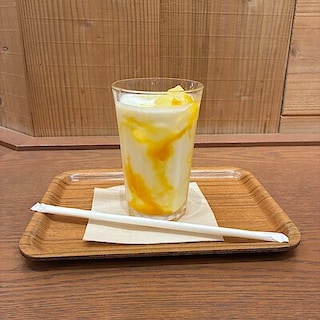【CafeMUJIピオレ明石】夏のドリンク、マンゴーラッシー