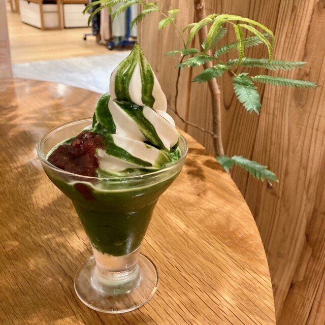 【CafeMUJIピオレ明石】抹茶ゼリーパフェで贅沢なひと時を