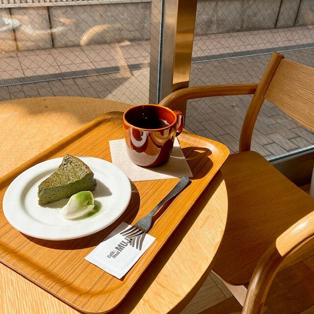 【CafeMUJIピオレ明石】濃厚な抹茶のケーキ