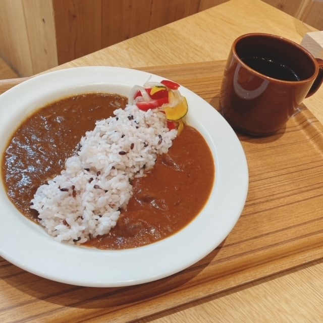 【CafeMUJIピオレ明石】森の恵みをジビエカレーで