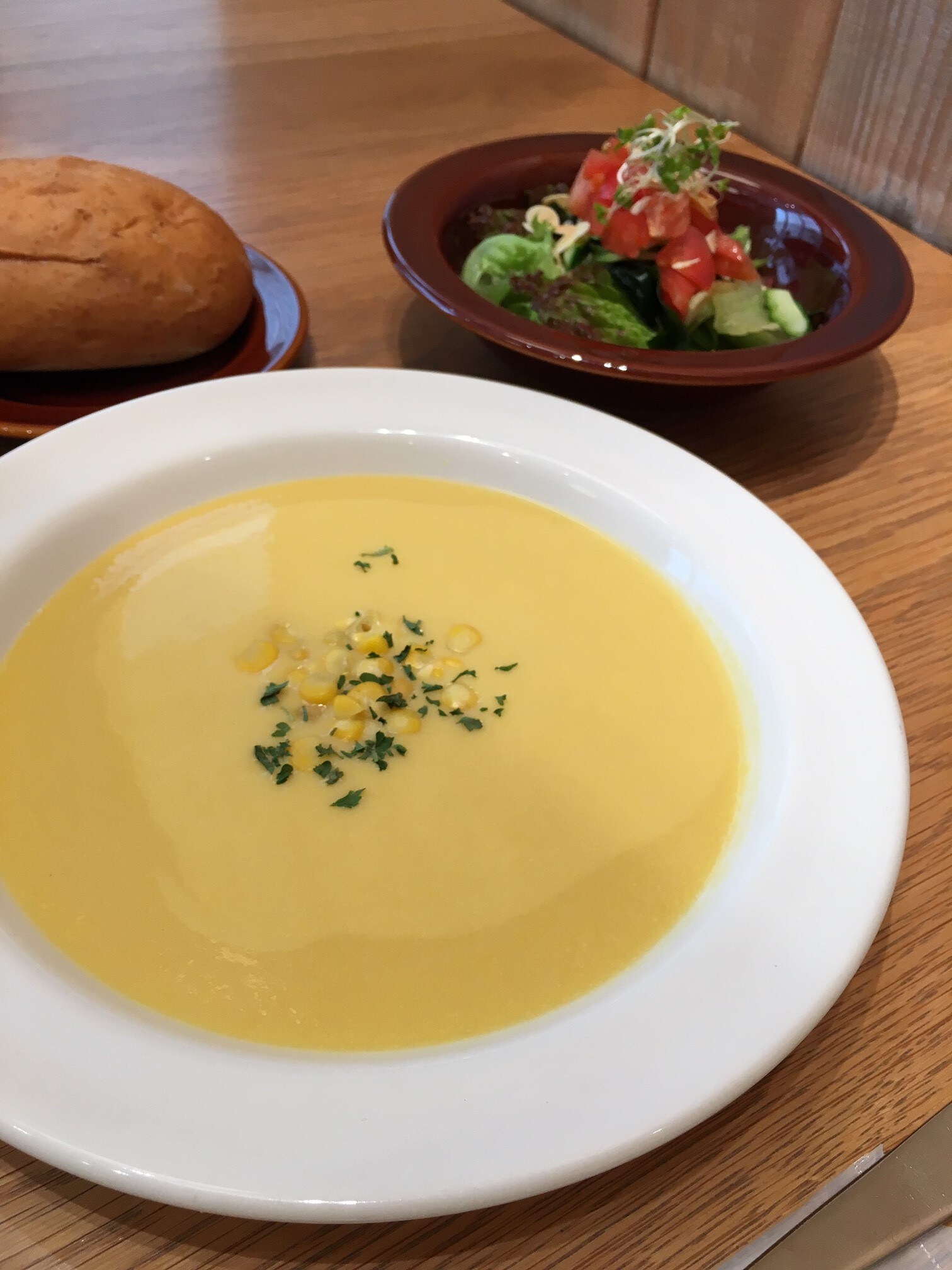 キービジュアル画像：○とうもろこしの季節○