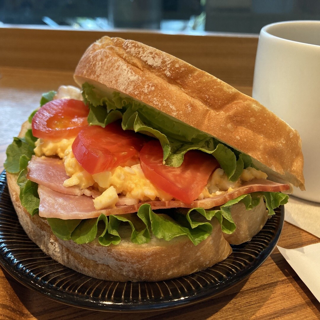 BLT