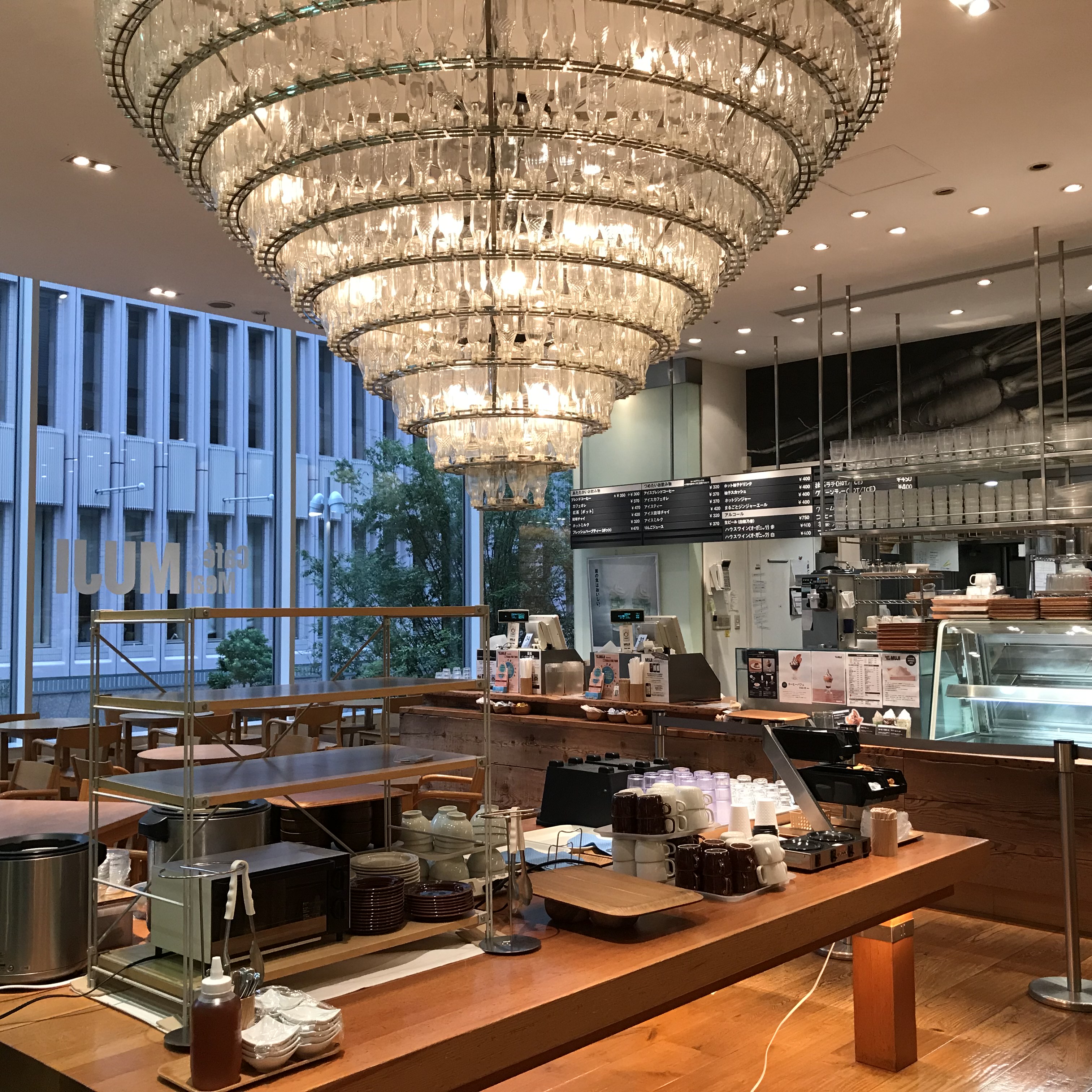 キービジュアル画像：店舗リニューアルのお知らせ