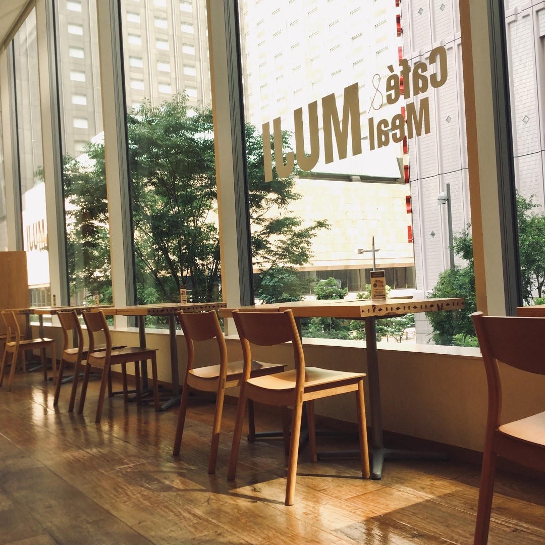 【Cafe & Meal MUJI 日比谷】窓と光