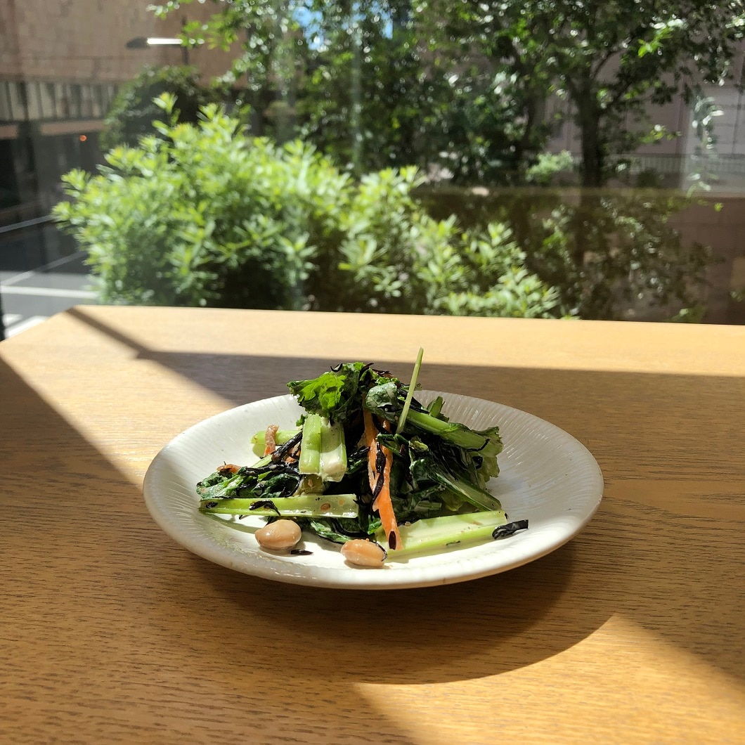 【Cafe&Meal MUJI日比谷】ひじきの和風サラダのテーブル写真