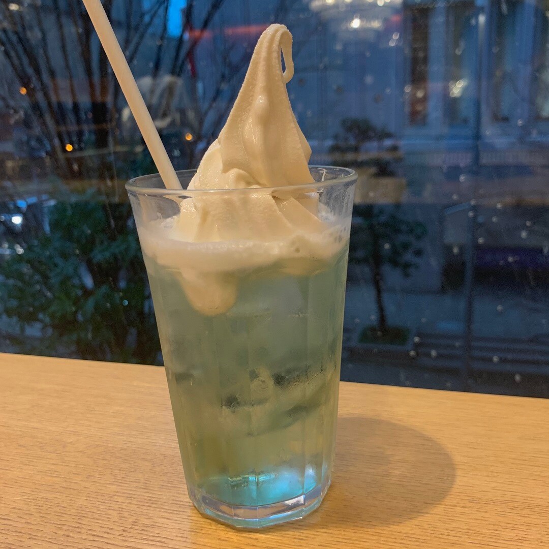 【Café＆MealMUJI日比谷】さわやかな味メロンクリームソーダ