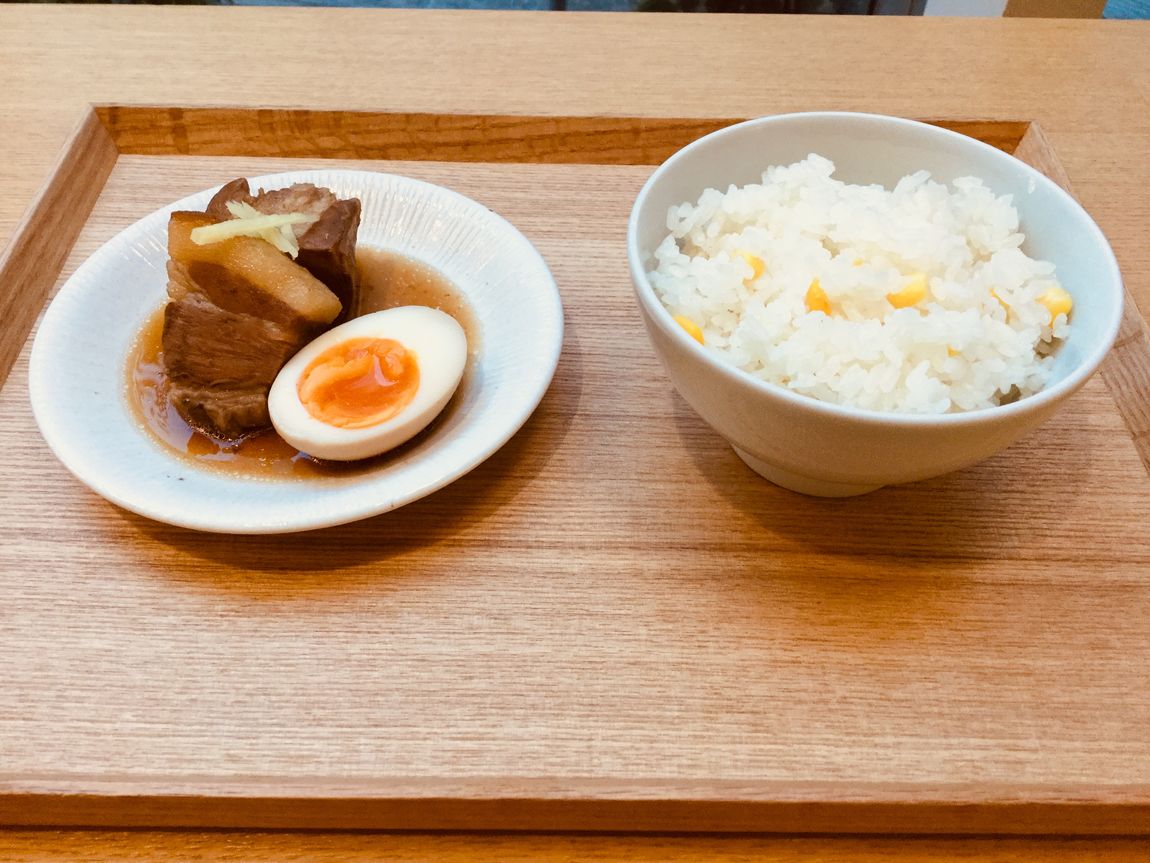 【日比谷】ラフテー　煮卵添え