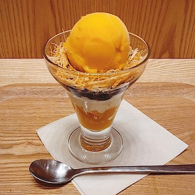 【Café＆Meal MUJI新宿】マンゴーアイスとココナッツミルクプリンのパフェ