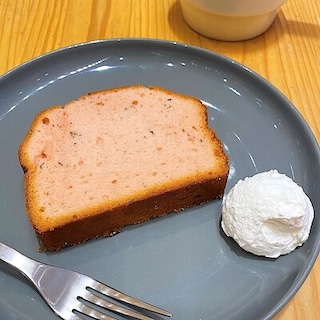 【Café＆Meal MUJI新宿】桜のパウンドケーキ