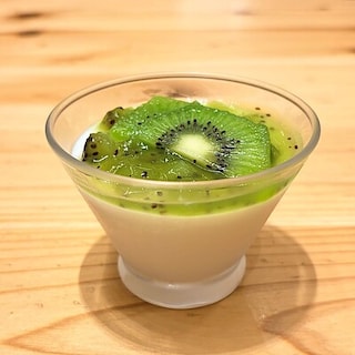 【Café＆Meal MUJI新宿】キウイとココナッツミルクのパンナコッタ