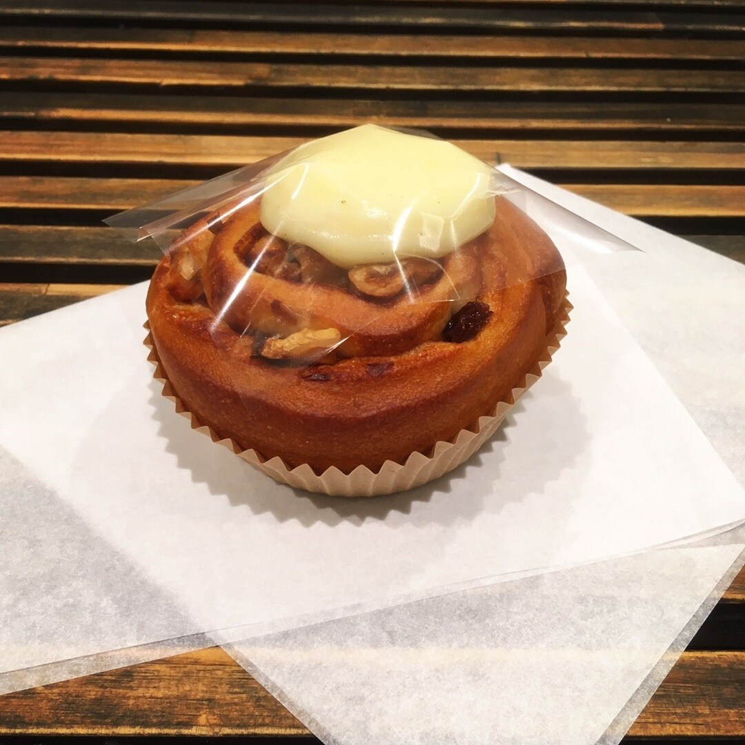 【Cafe'&Meal MUJI グランフロント大阪】０４５１９３＿２１０５３０＿９１＿００＿０１シナモンロール