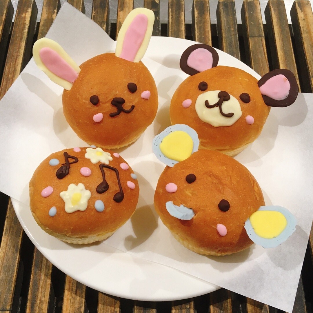 【Cafe'&Meal MUJI グランフロント大阪】クリームパン画像