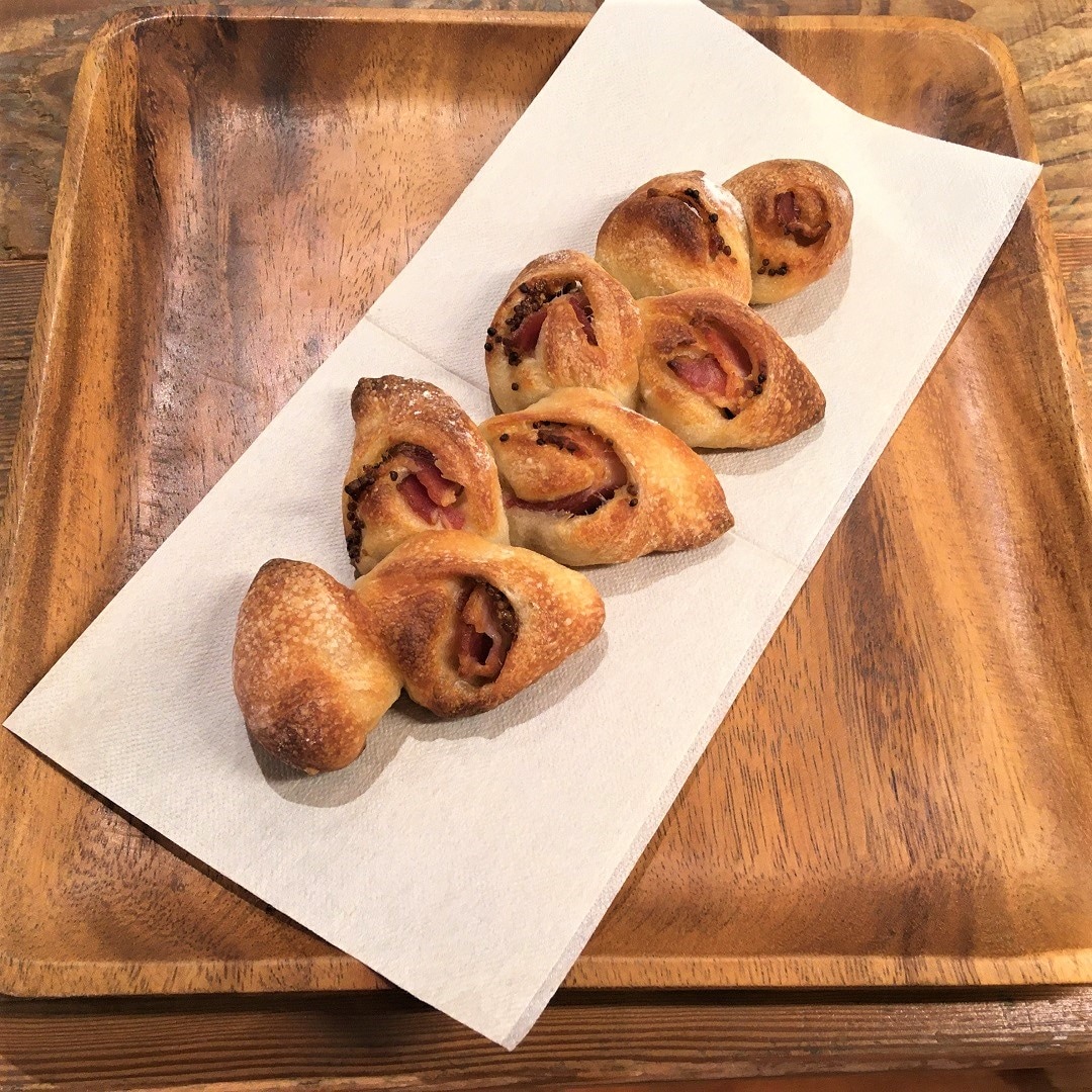 【Cafe'&Meal MUJI グランフロント大阪】ベーコンエピのご紹介