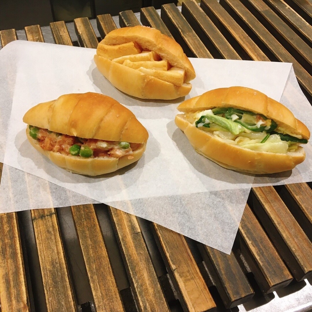 【Cafe'&Meal MUJI グランフロント大阪】ロールパン画像