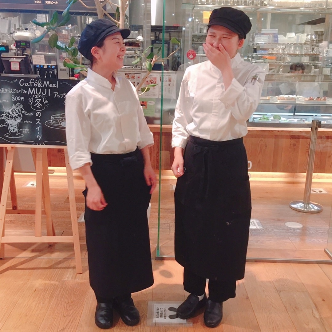 【Cafe'&Meal MUJI グランフロント大阪】制服画像