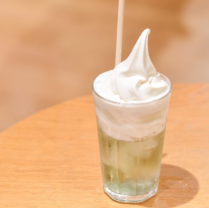 Cafe'&Meal MUJI グランフロント大阪】クリームソーダのご紹介｜ 無印良品