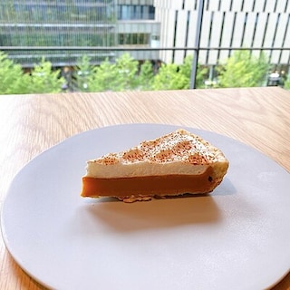 【Café＆Meal MUJIグランフロント大阪】　パンプキンパイのご紹介です。