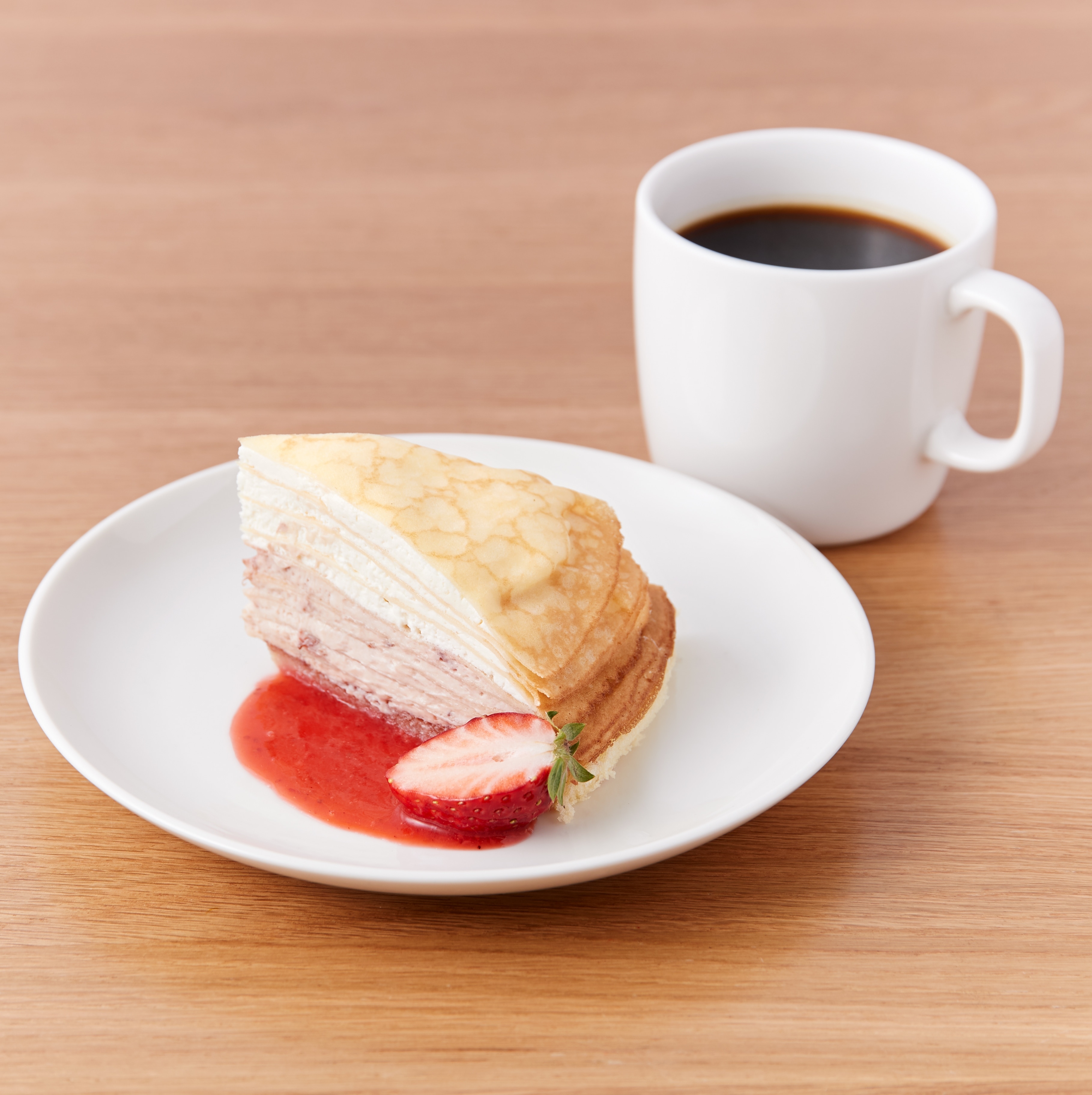 キービジュアル画像：6/1～数量限定　いちごのミルクレープ｜季節のお買い得
