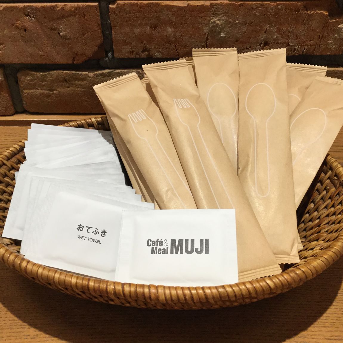 Cafe Mealmuji天神大名 脱プラスチックの取り組み ２ 無印良品