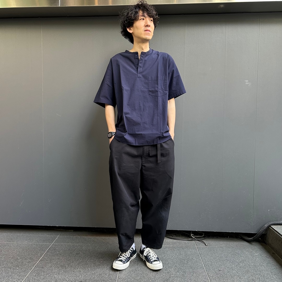 涼感ヘンリーネック半袖布帛Tシャツ