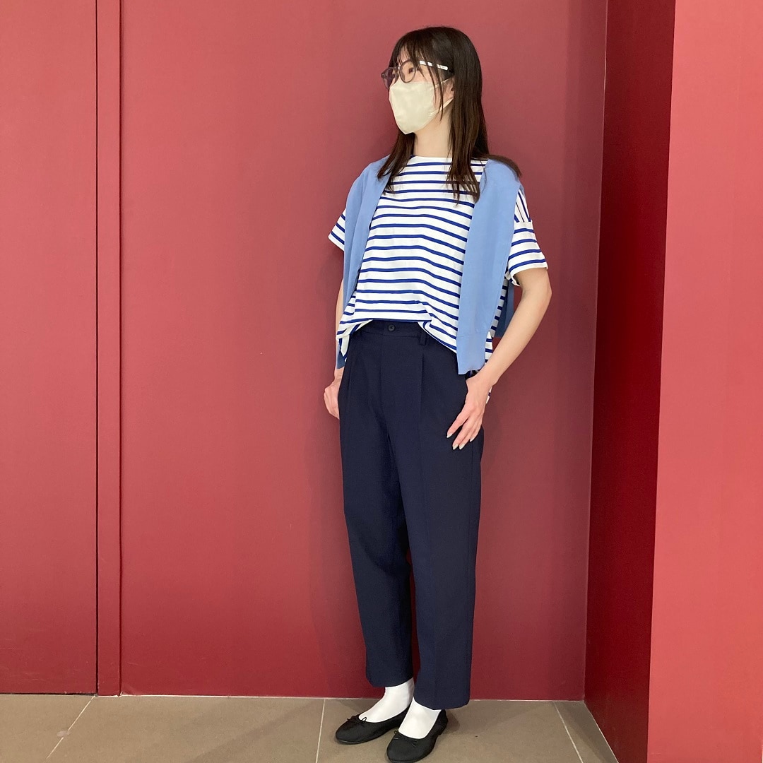 スタッフスナップ全身の写真