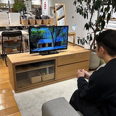 【新宿通り】無駄のないデザインの木製ＡＶラック　幅１５０ｃｍ　オーク材突板