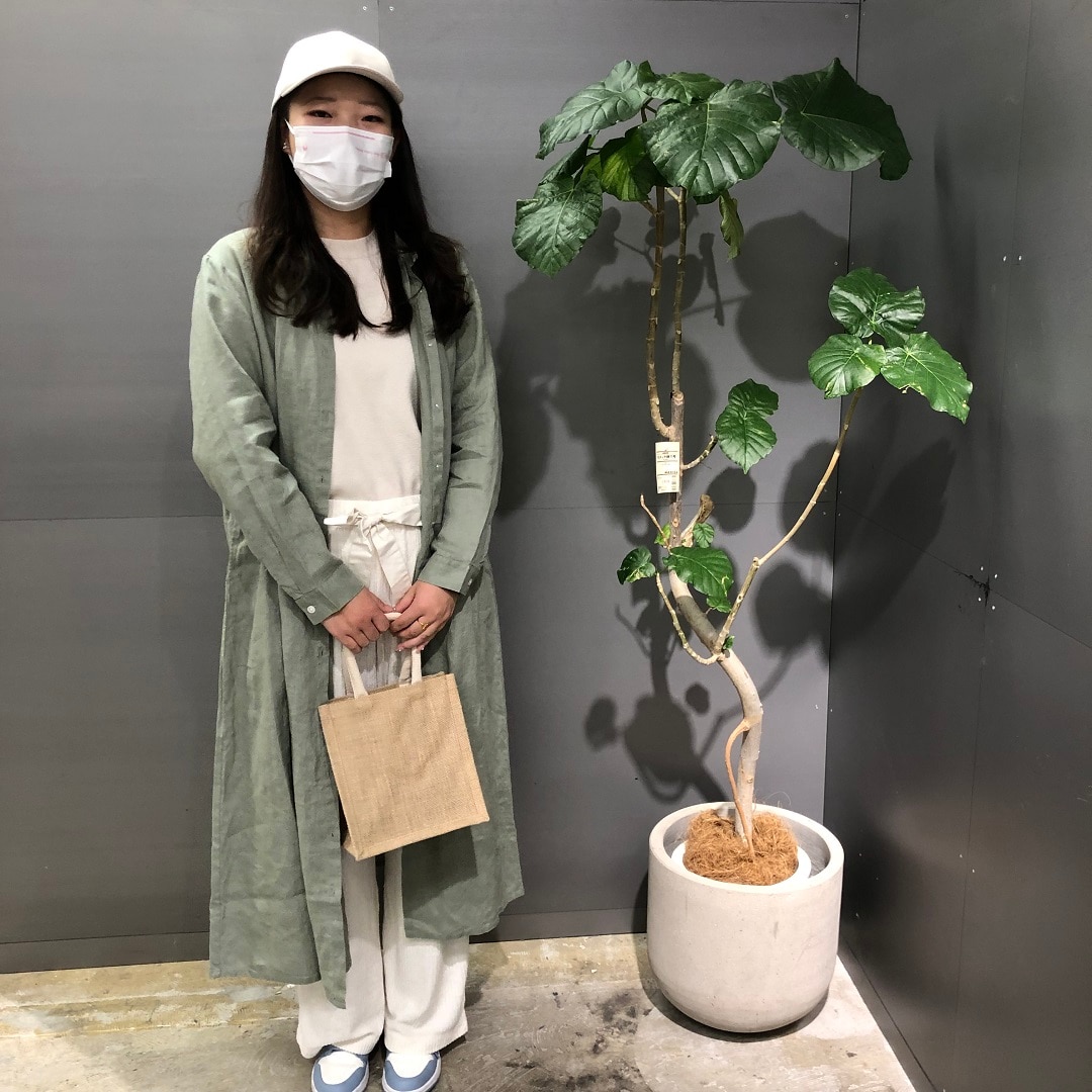 女性スタッフ 身長164cm