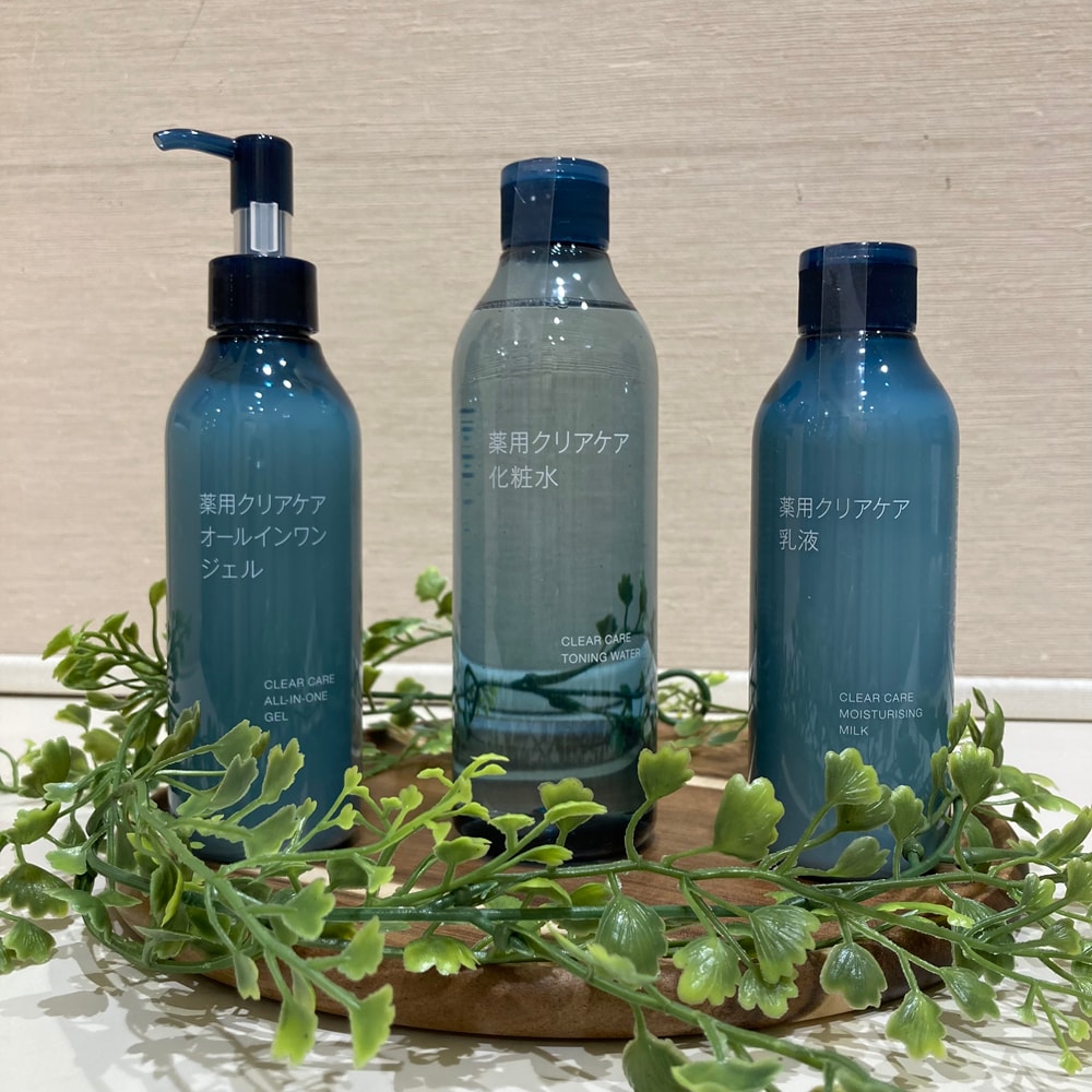 クリアケアシリーズをスタッフが愛用している様子