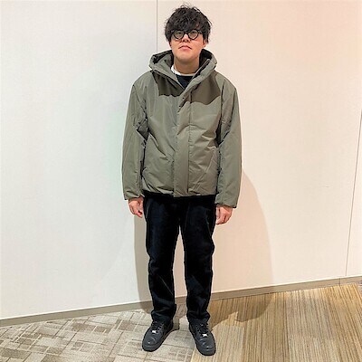 【くずはモール】身長　175cm　