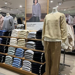 【イオンモール新瑞橋】着こなしいろいろ！洗えるメッシュクルーネックセーター