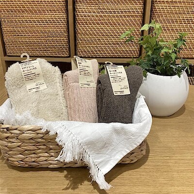 【トキハわさだタウン】足先を温めてくれるルームソックス