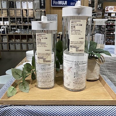 【エトモ武蔵小山】飲み物のストックに便利！横置きできる ストレーナー付き冷水筒のご紹介