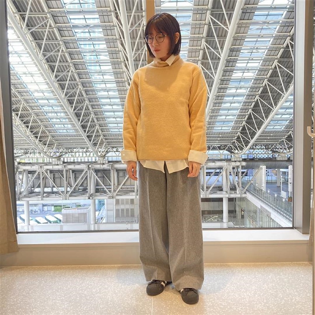 スタッフの全身写真