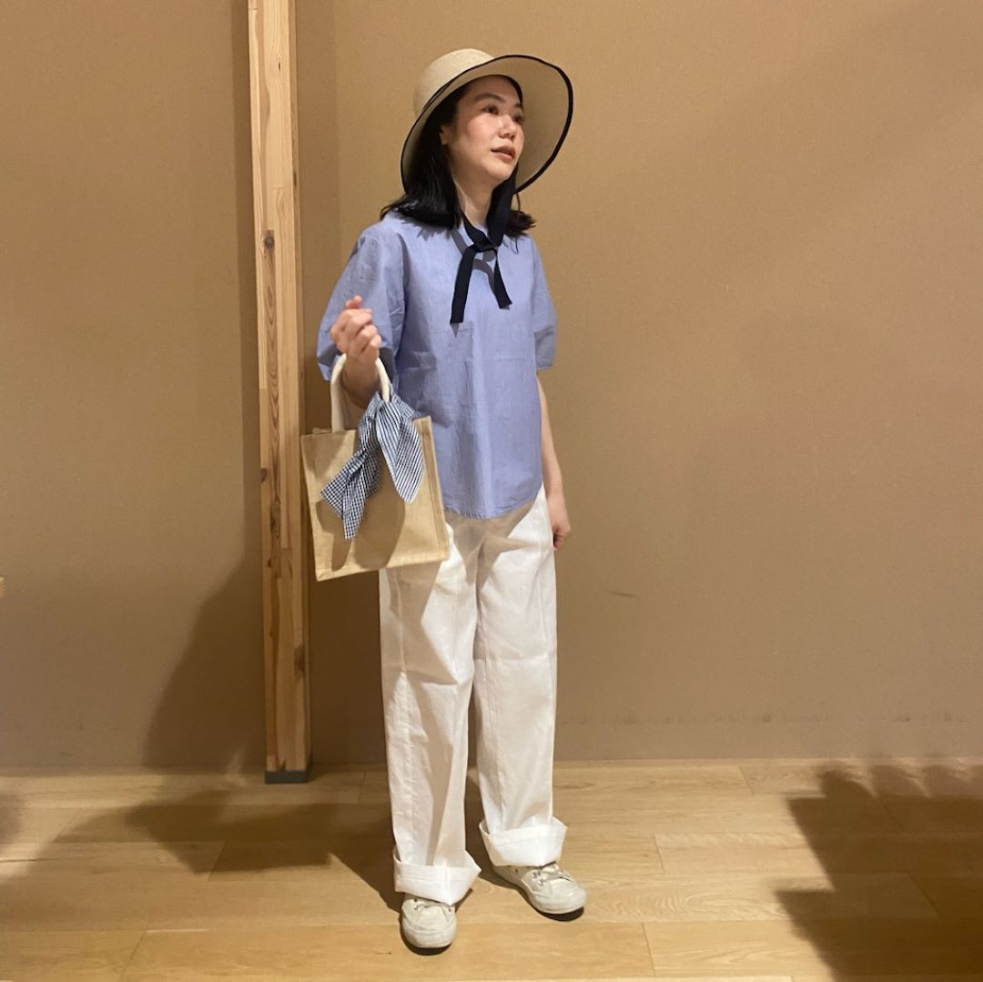 https://contents.muji.com/jp/sites/jp/files/2019-06/%E6%96%B0%E3%83%96%E3%83%A9%E3%82%A6%E3%82%B9%E3%80%80%E8%A1%A8%E7%B4%99.jpg